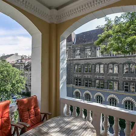 Apartment Bbq Terrace